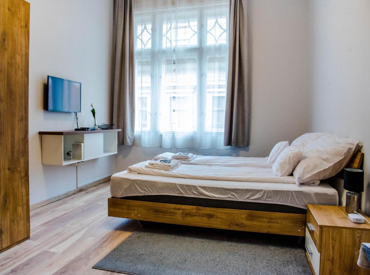 Molnar Apartment Cozy City Center Retreat For 2 Ac & Perfect Location! Budapest Exterior foto